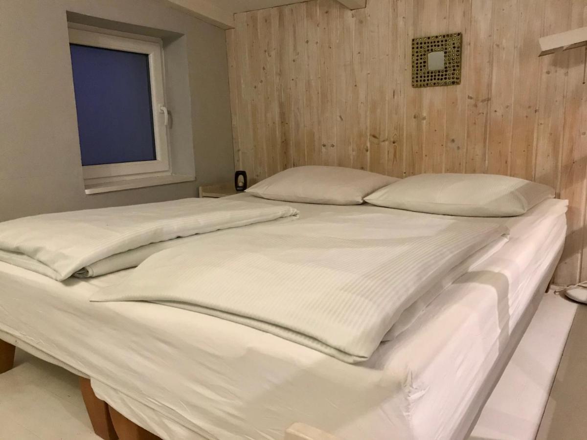 Villa Pod Orzechem Zaniemyśl Esterno foto